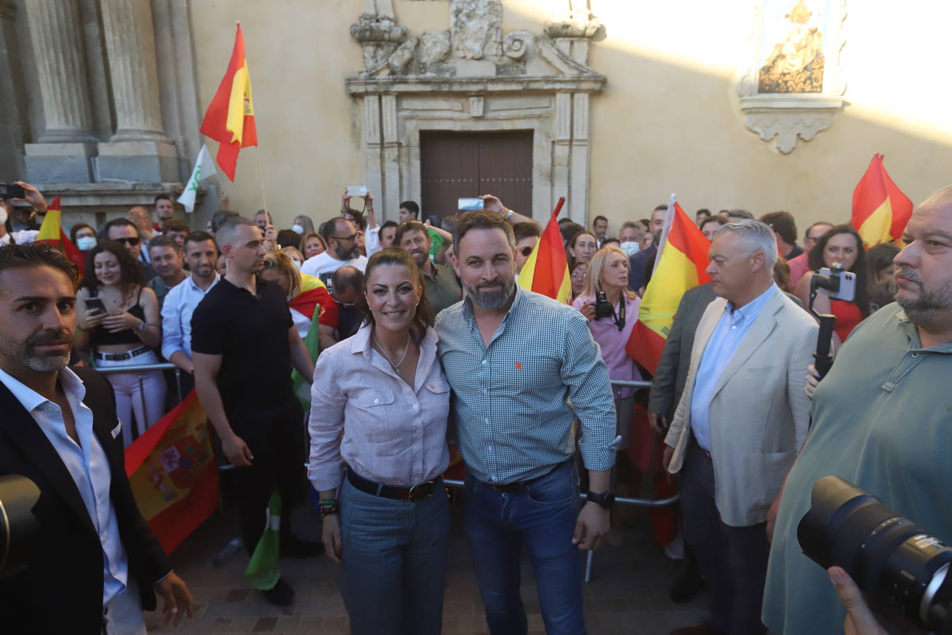 El mitin de Abascal y Olona (Vox) en Córdoba, en imágenes