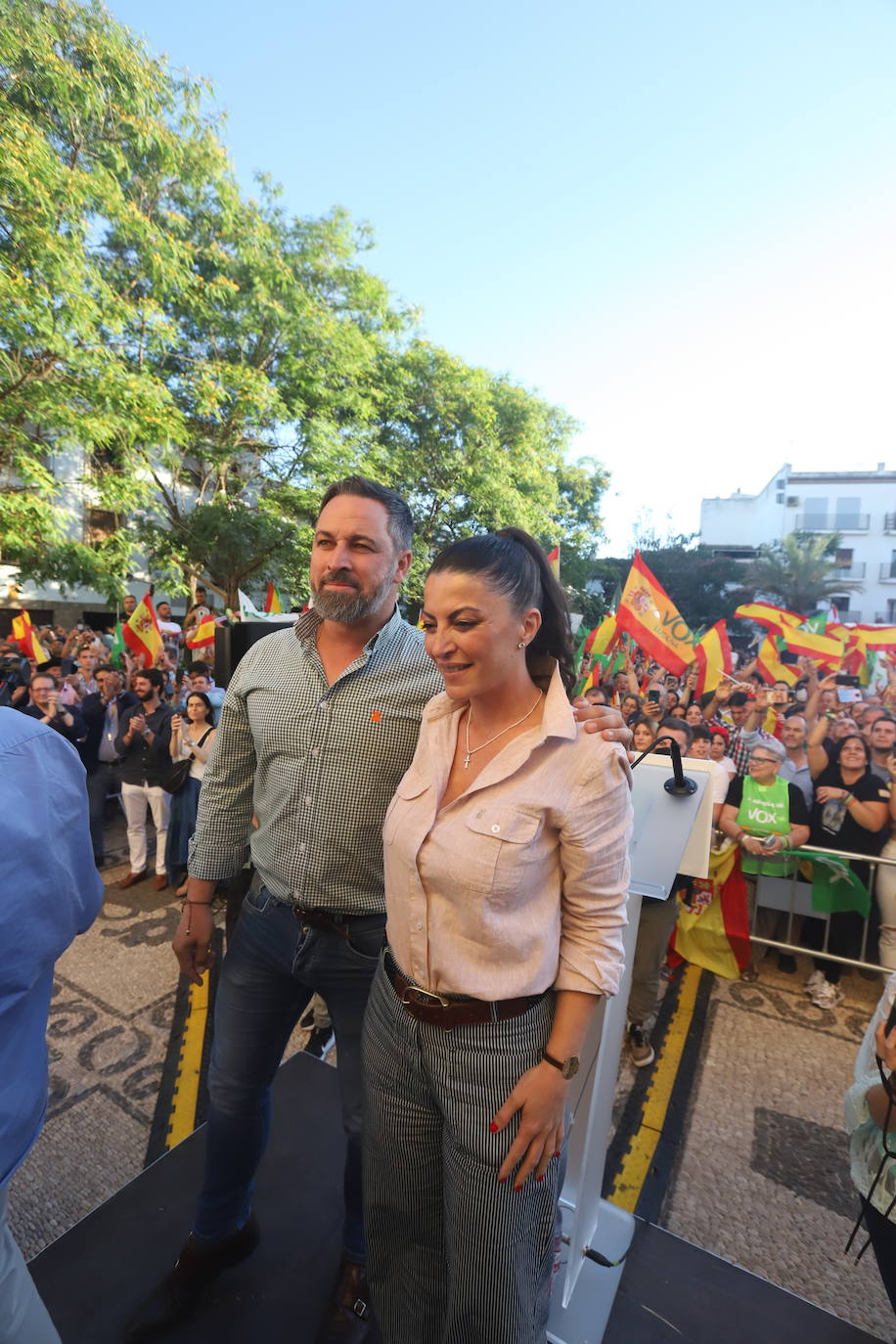 El mitin de Abascal y Olona (Vox) en Córdoba, en imágenes