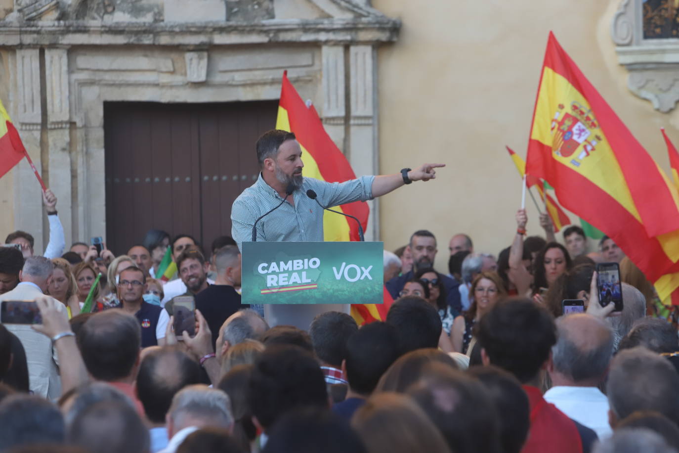 El mitin de Abascal y Olona (Vox) en Córdoba, en imágenes