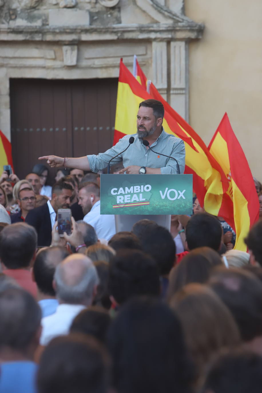 El mitin de Abascal y Olona (Vox) en Córdoba, en imágenes