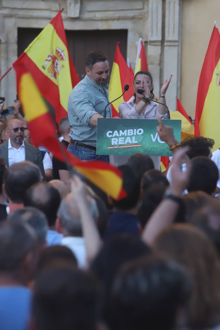 El mitin de Abascal y Olona (Vox) en Córdoba, en imágenes