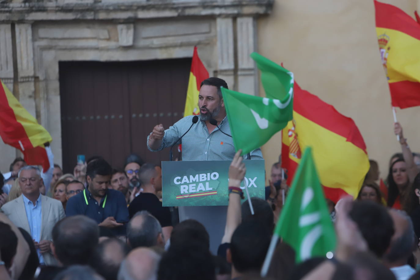 El mitin de Abascal y Olona (Vox) en Córdoba, en imágenes