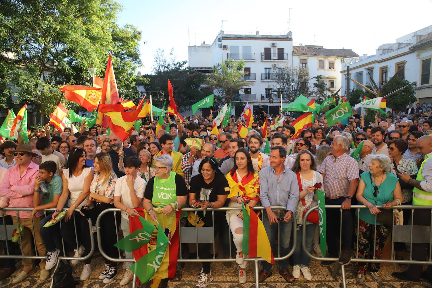 El mitin de Abascal y Olona (Vox) en Córdoba, en imágenes