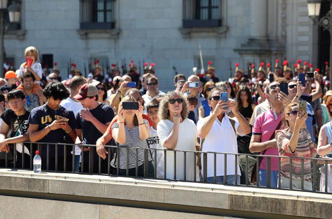 Relevo de la Guardia del Alcázar por el Regimiento del Rey nº1