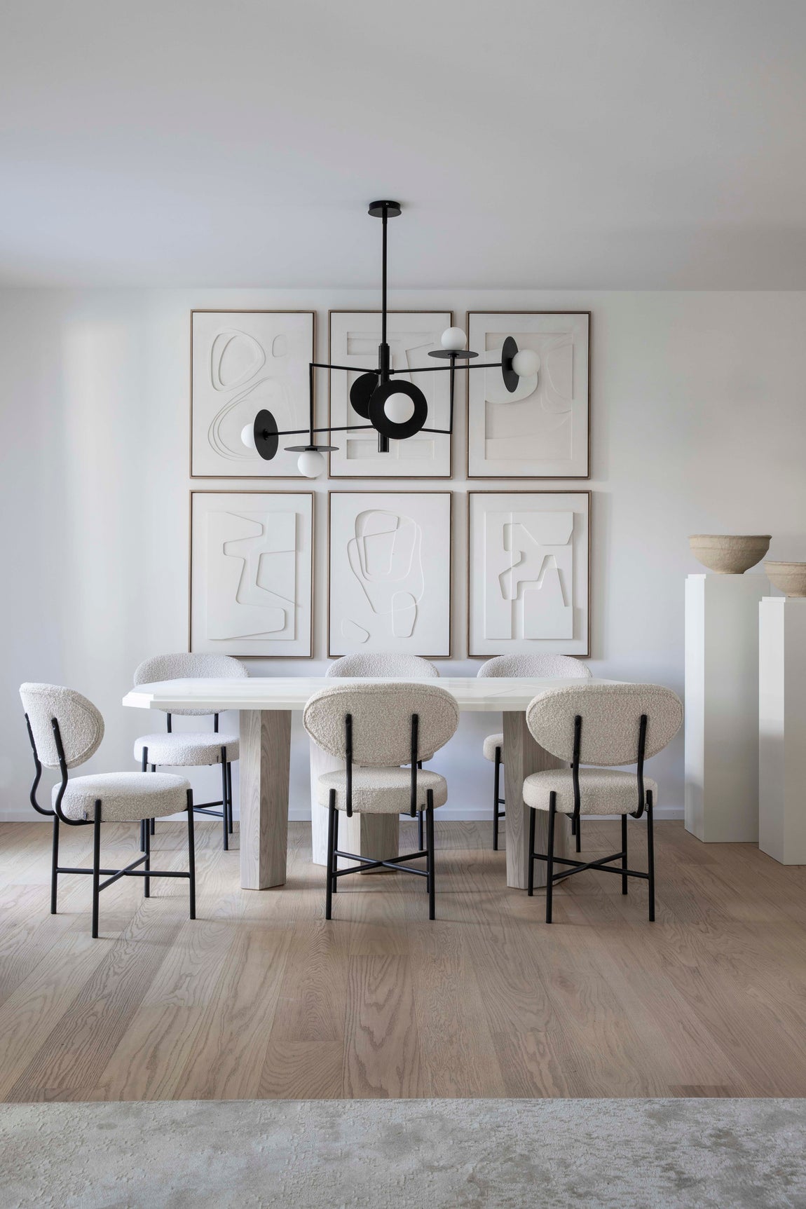 La zona del Paseo de la Habana, conocida como Nueva España, es una de las áreas residenciales más valoradas en Madrid. Lo tiene todo: está en la almendra central, pero a salvo del turismo y las aglomeraciones; cuenta con una salida muy próxima a la M30 y una buena oferta comercial y de ocio y en sus calles se respira lujo y tranquilidad.