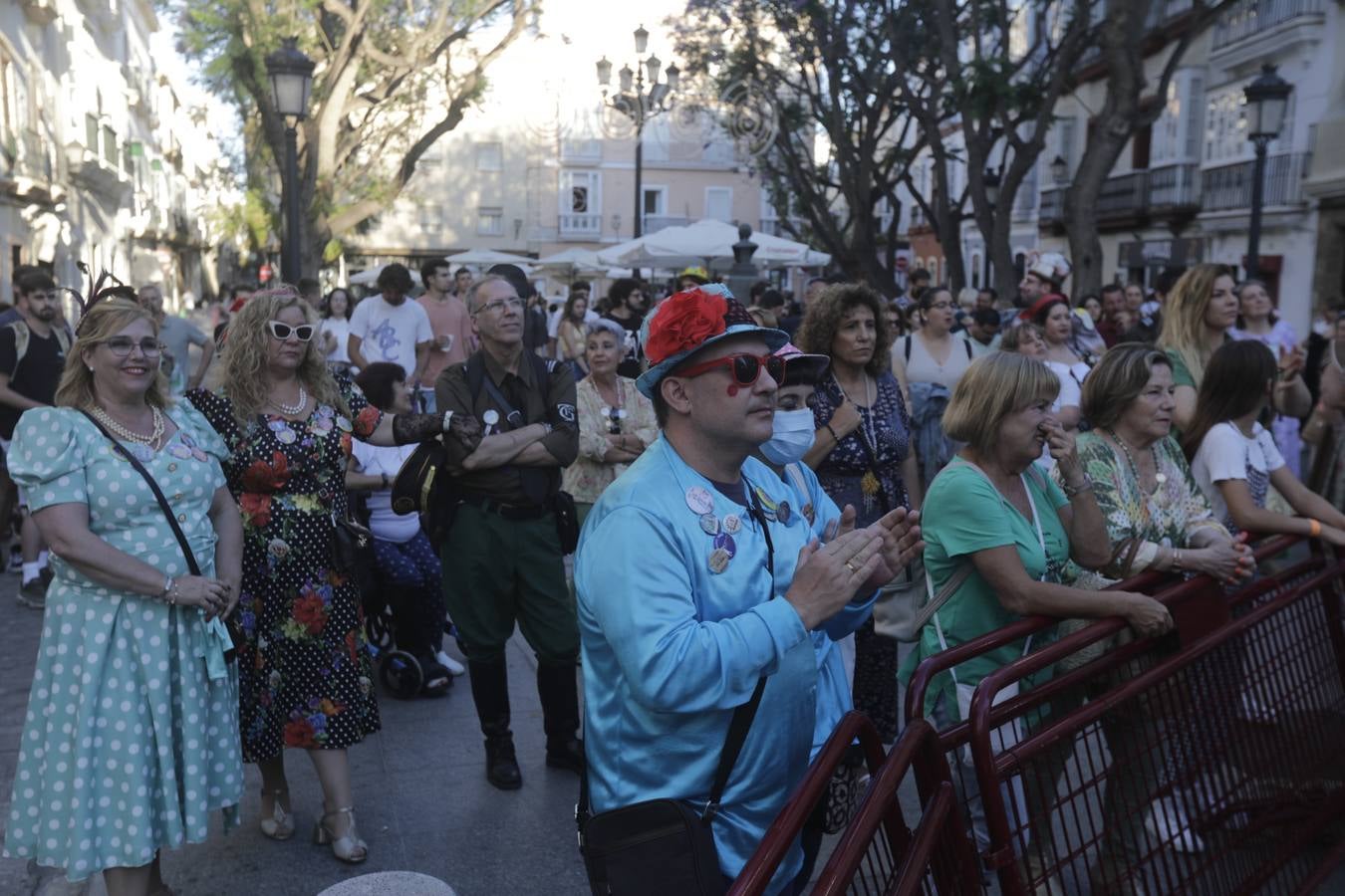 Fotos: Tibio ambiente en Cádiz el Martes de Carnaval