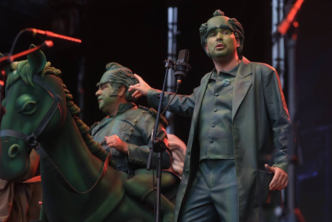 Fotos: Así ha sido el espectáculo de coplas del Gran Momo en San Antonio