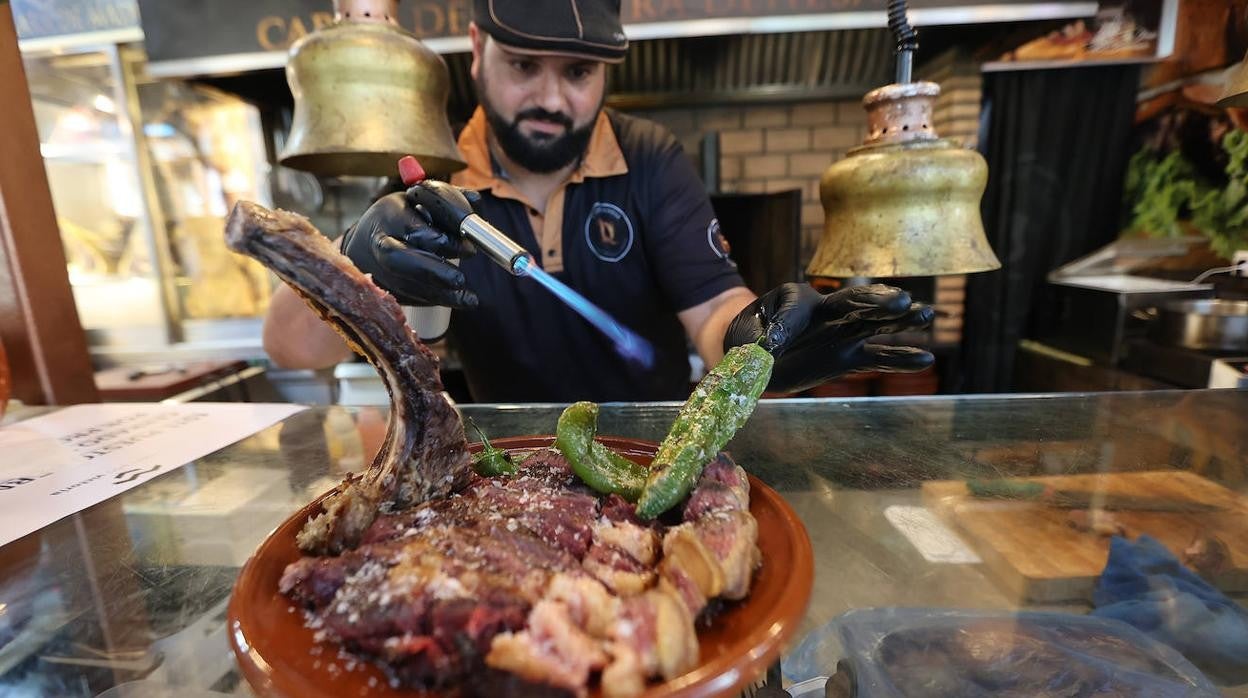 Los menús del Mercado Victoria de Córdoba, en imágenes