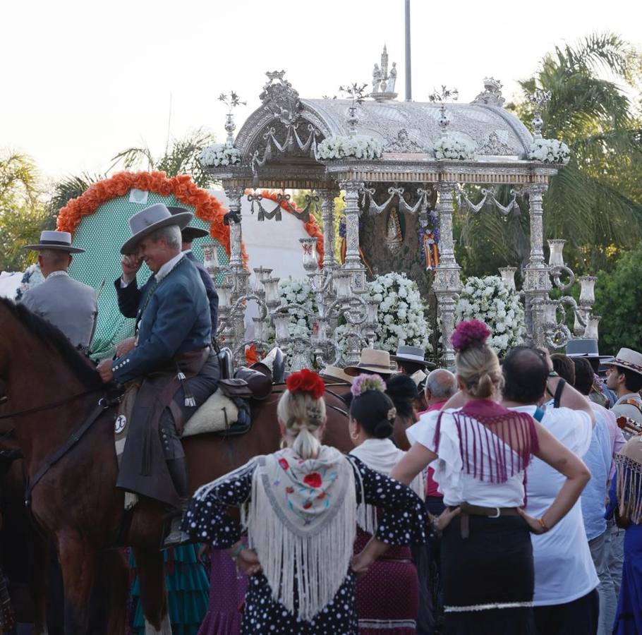 La hermandad del Rocío de Sevilla ya está en la ciudad