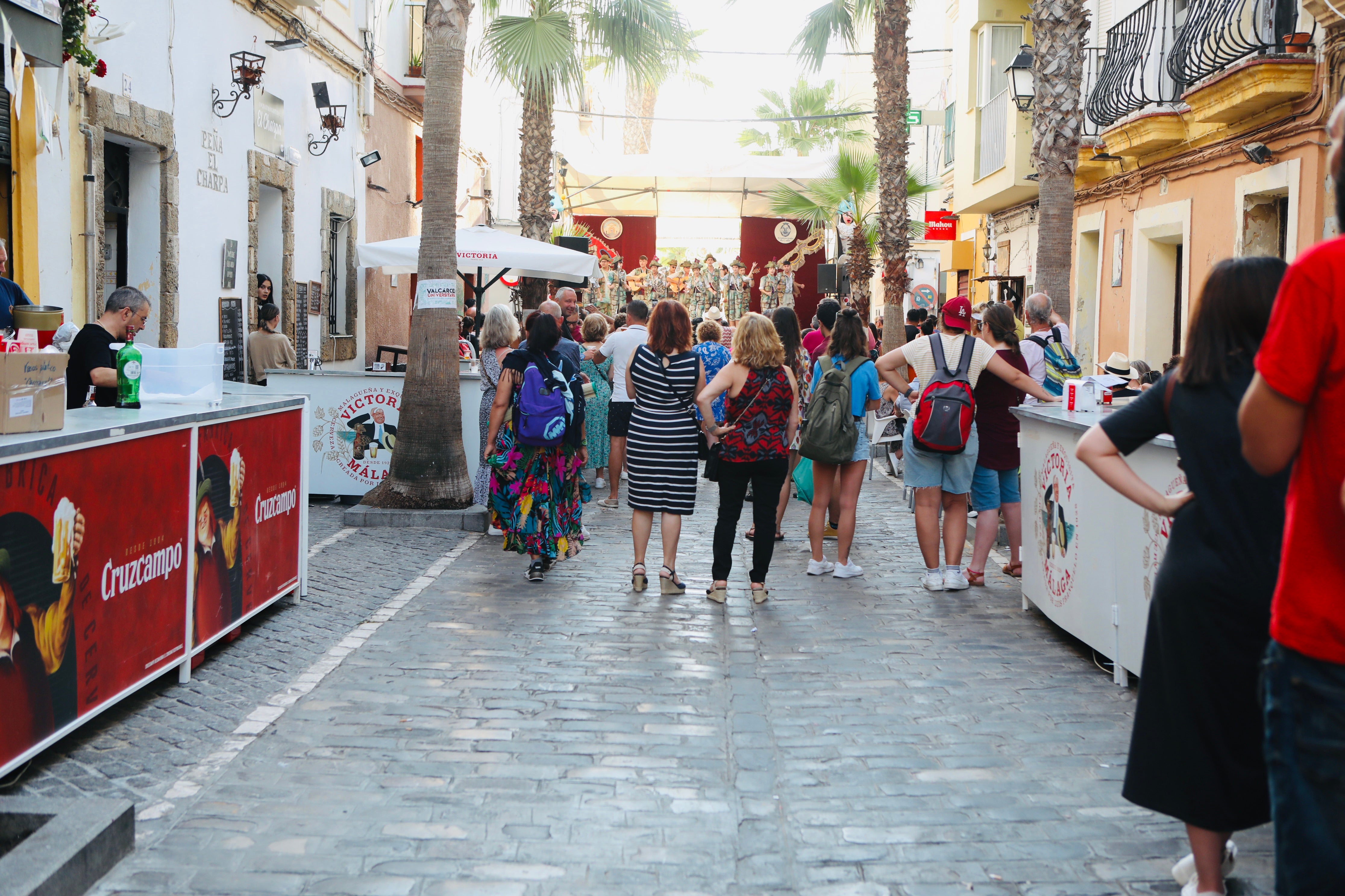 En imágenes: Jueves de Carnaval de verano por las calles de Cádiz