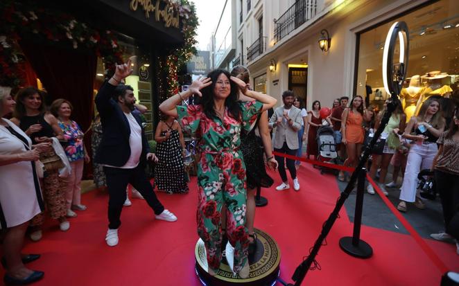 La bulliciosa Shopping Night de Córdoba, en imágenes