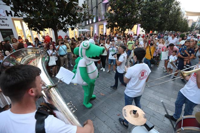 La bulliciosa Shopping Night de Córdoba, en imágenes