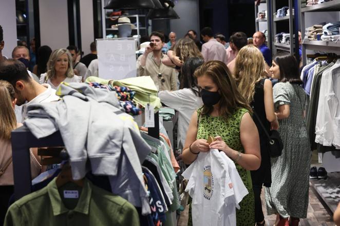 La bulliciosa Shopping Night de Córdoba, en imágenes