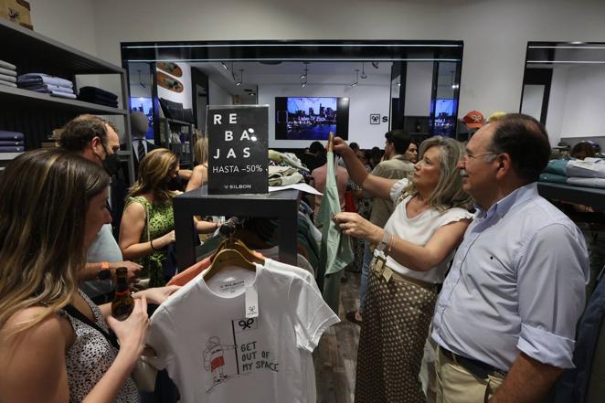 La bulliciosa Shopping Night de Córdoba, en imágenes