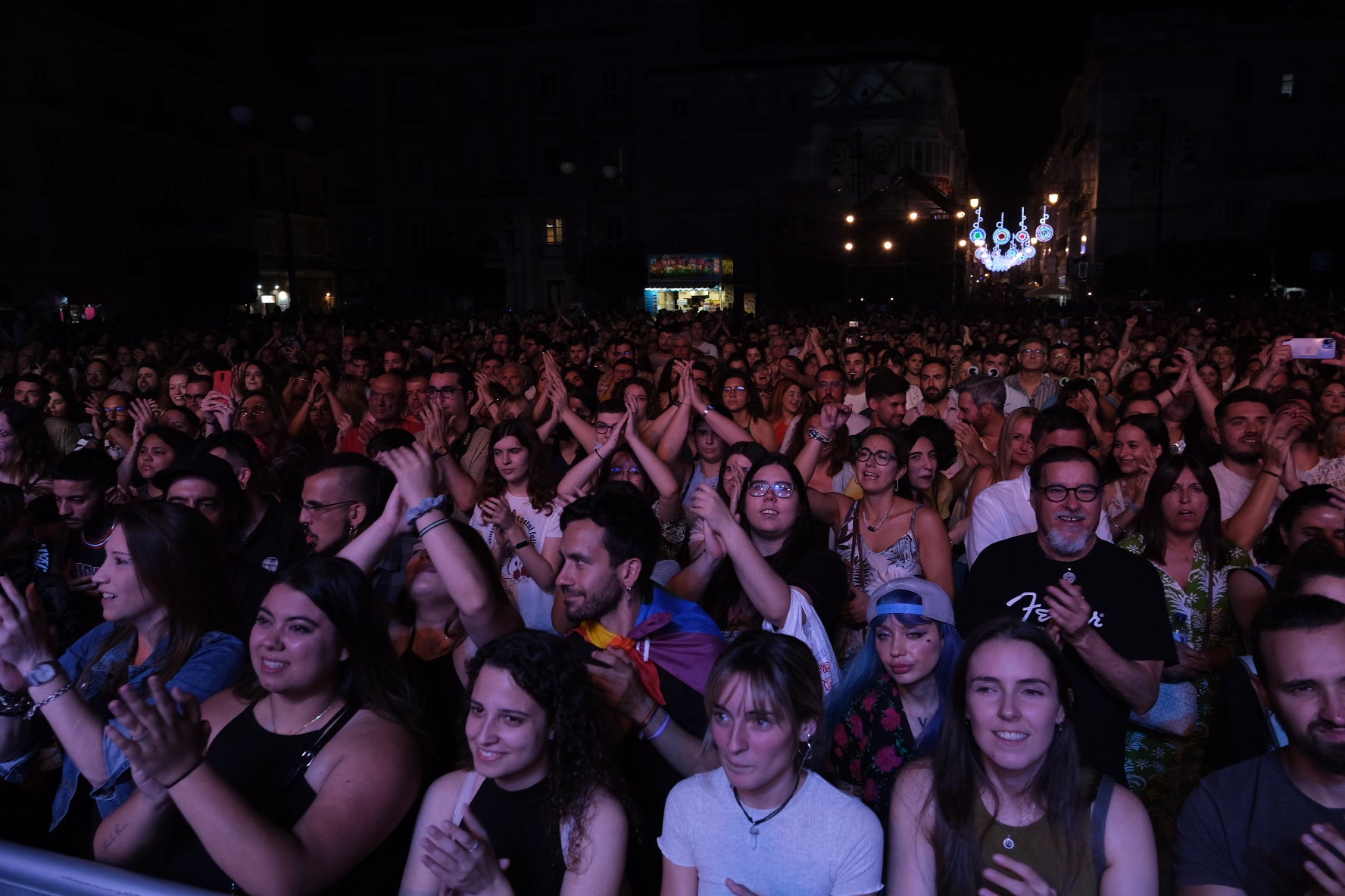 Fotogalería: Concierto de Tanxugueiras en la plaza de San Antonio de Cádiz