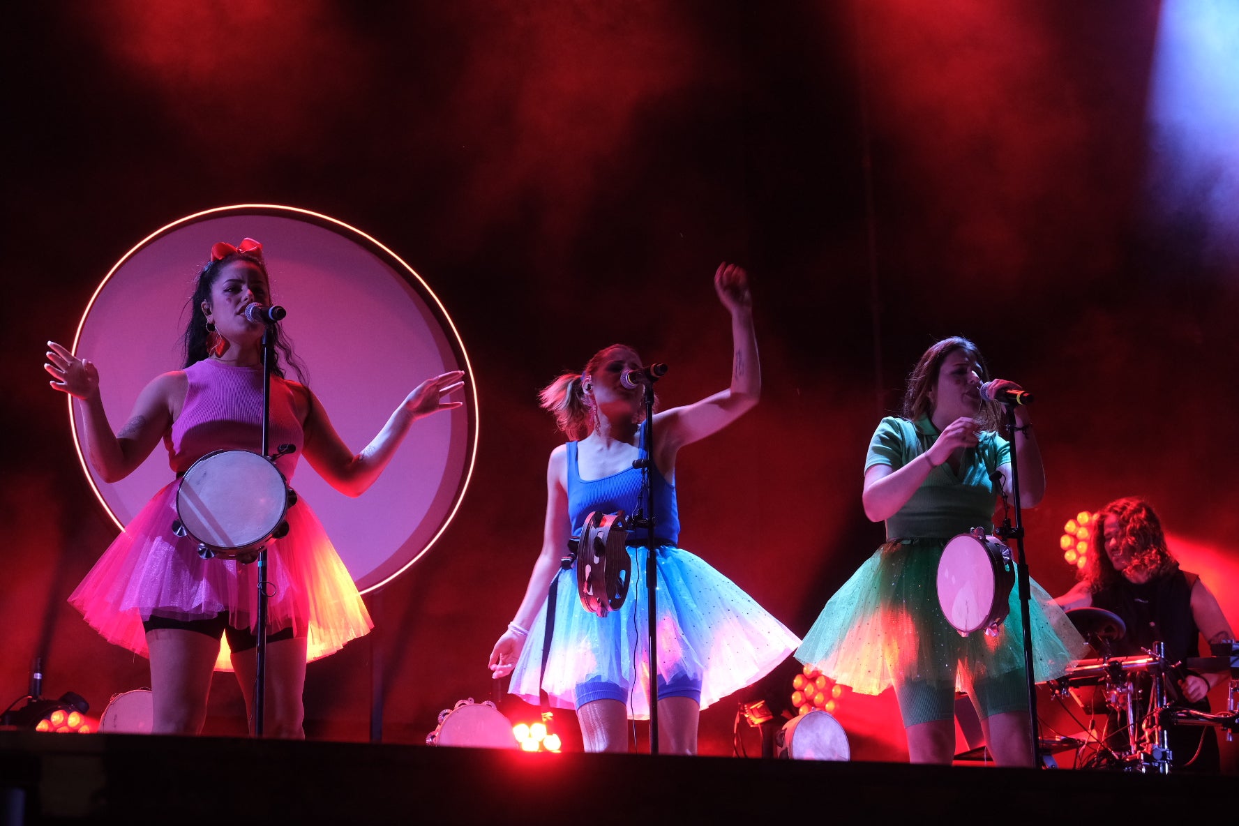 Fotogalería: Concierto de Tanxugueiras en la plaza de San Antonio de Cádiz