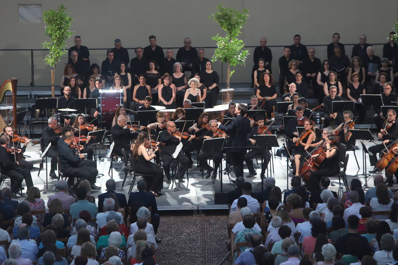 El concierto benéfico de Cáritas Córdoba, en imágenes