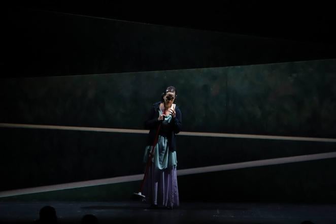 El onírico espectáculo de Els Joglars en Córdoba, en imágenes