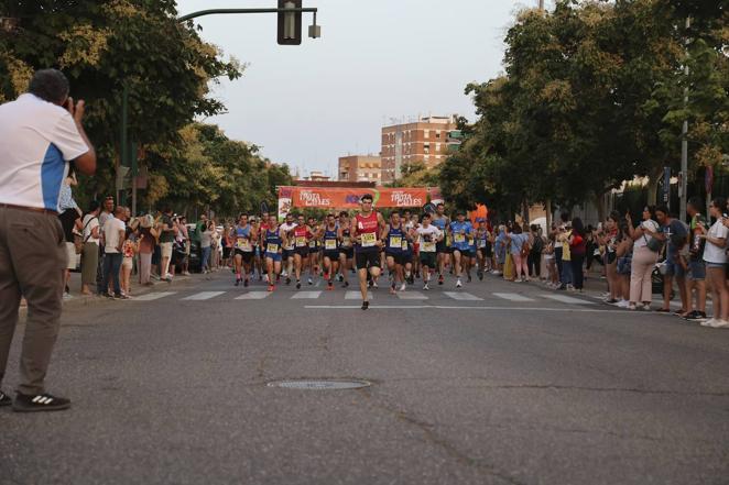 Las mejores imágenes de la Carrera Nocturna Trotacalles en Córdoba