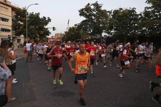 Las mejores imágenes de la Carrera Nocturna Trotacalles en Córdoba