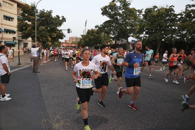 Las mejores imágenes de la Carrera Nocturna Trotacalles en Córdoba