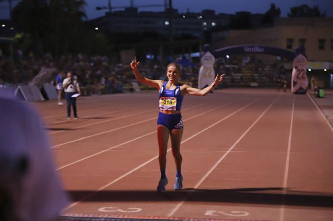 Las mejores imágenes de la Carrera Nocturna Trotacalles en Córdoba