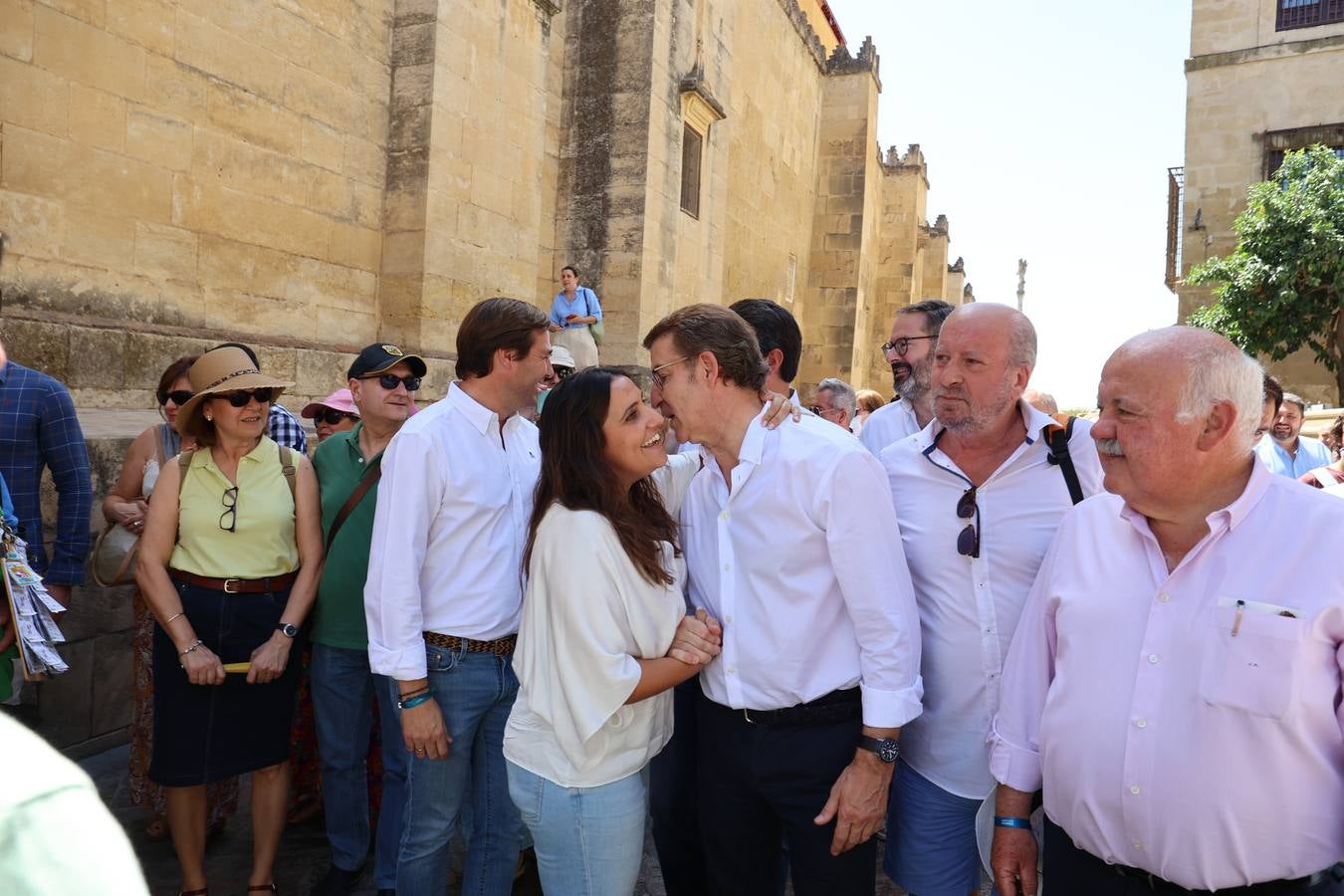 El acto de Feijóo en Córdoba, en imágenes