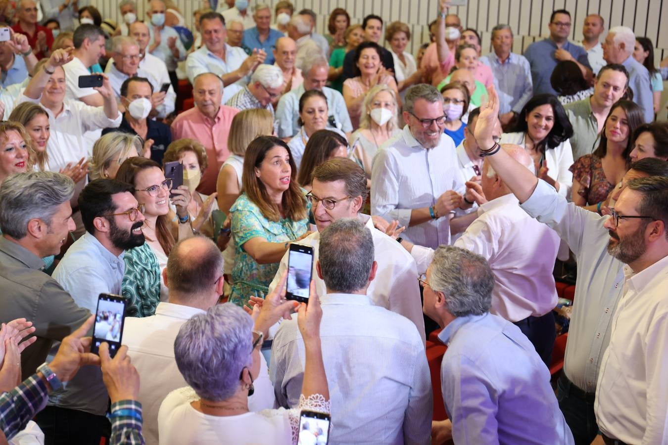 El acto de Feijóo en Córdoba, en imágenes