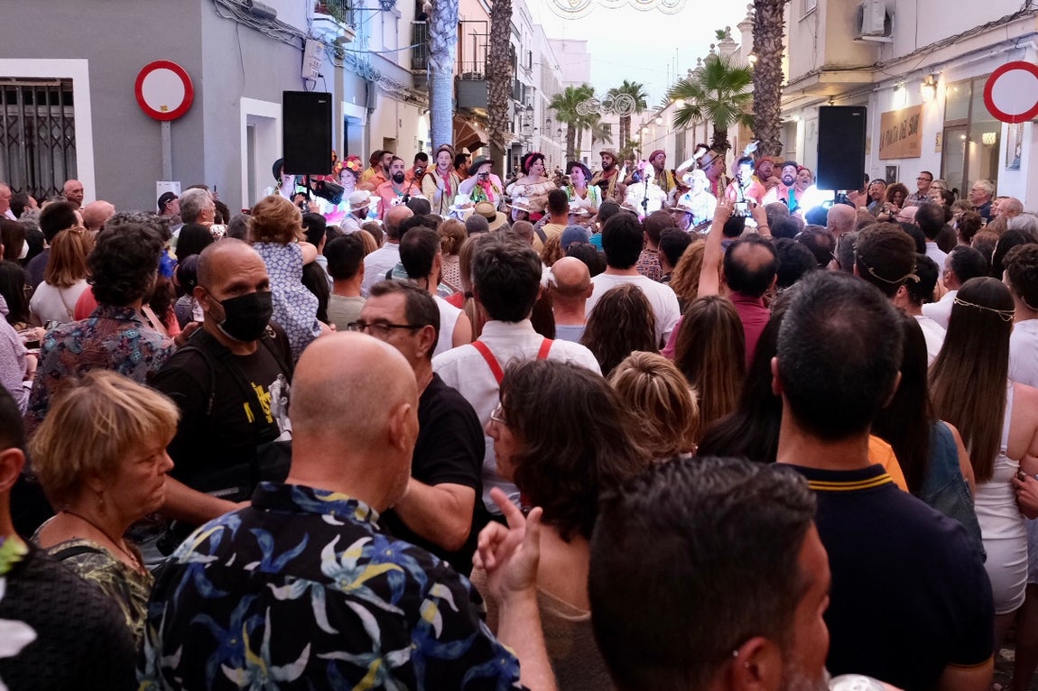Fotos: La batalla de coros en el barrio de la Viña