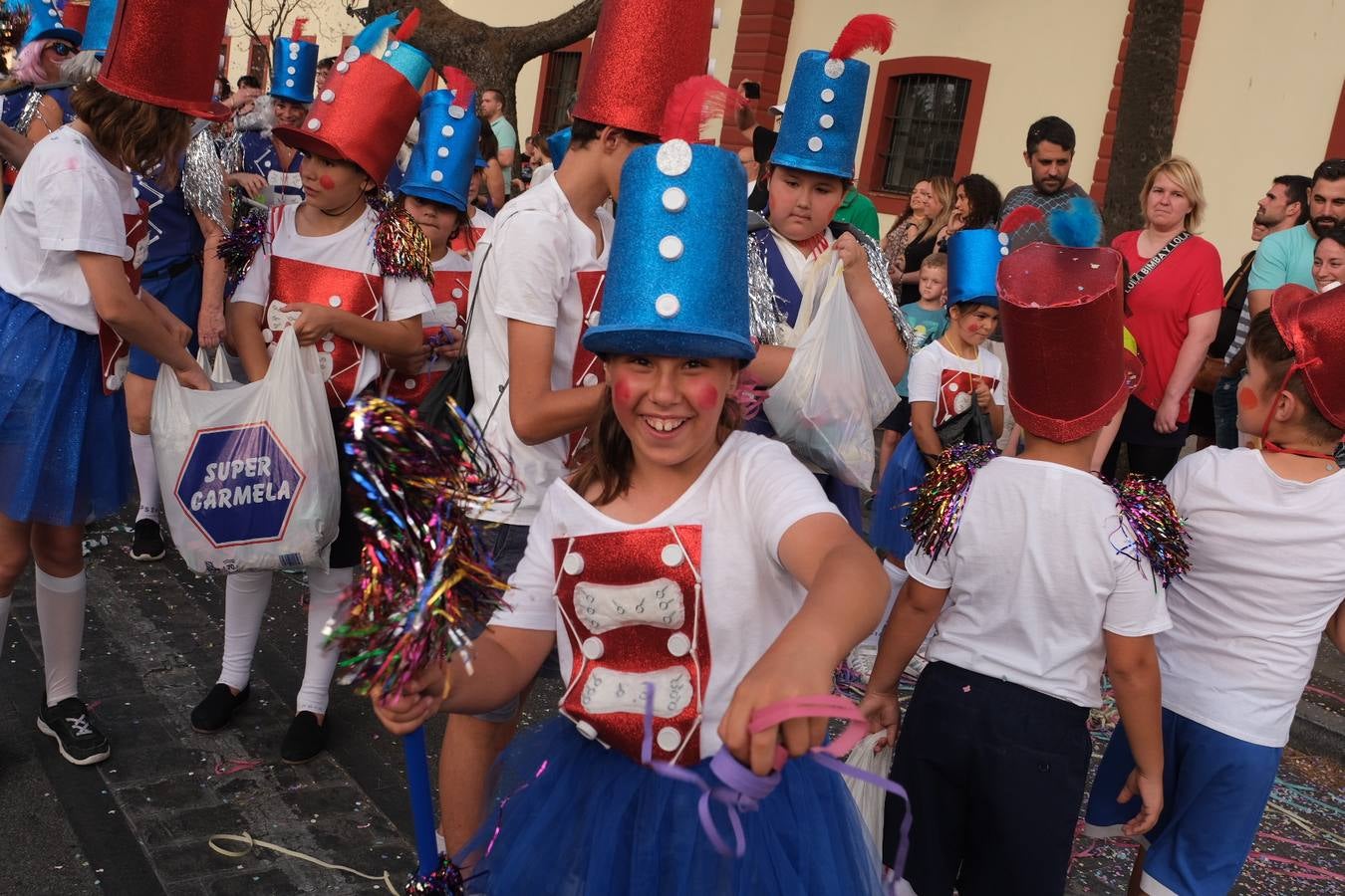 Fotos: Así ha sido la Cabalgata del Humor en Cádiz