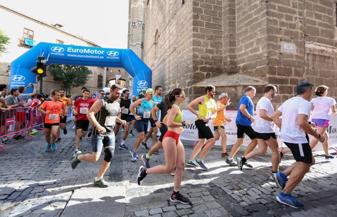 La Carrera del Corpus llena de atletas las calles del Casco de Toledo