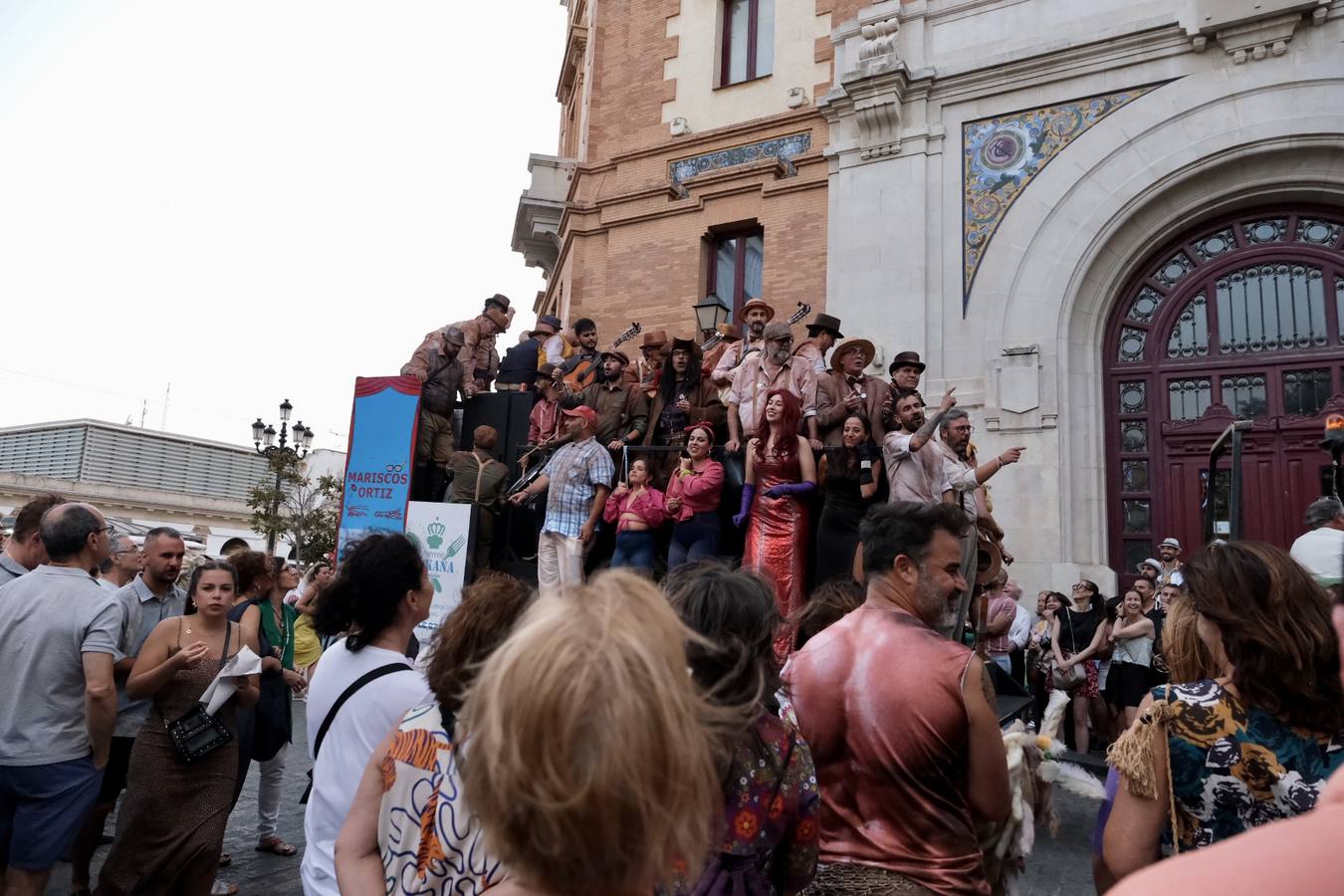 Fotos: Ambiente y carrusel de coros en Cádiz el Domingo de Piñata