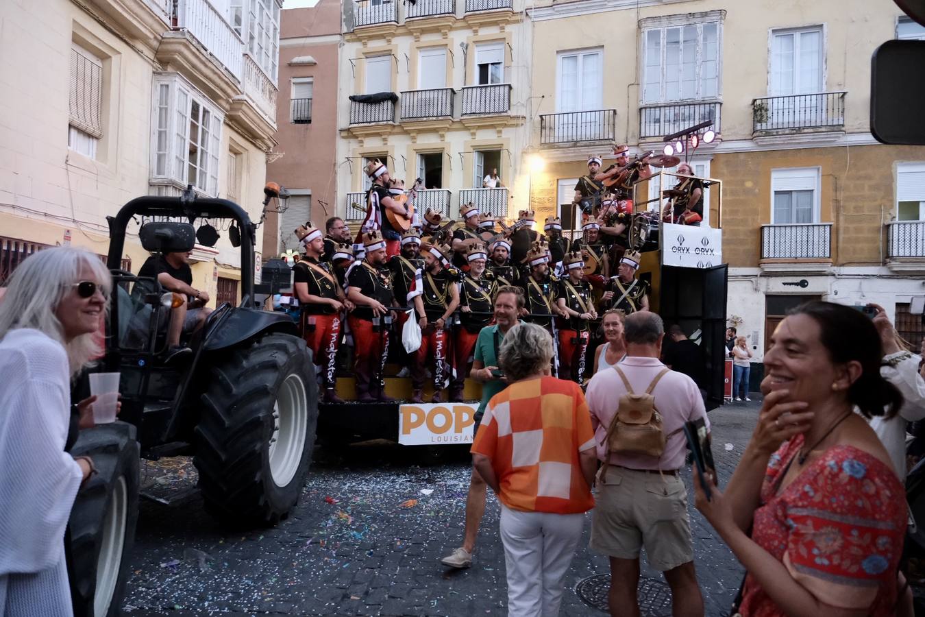 Fotos: Ambiente y carrusel de coros en Cádiz el Domingo de Piñata