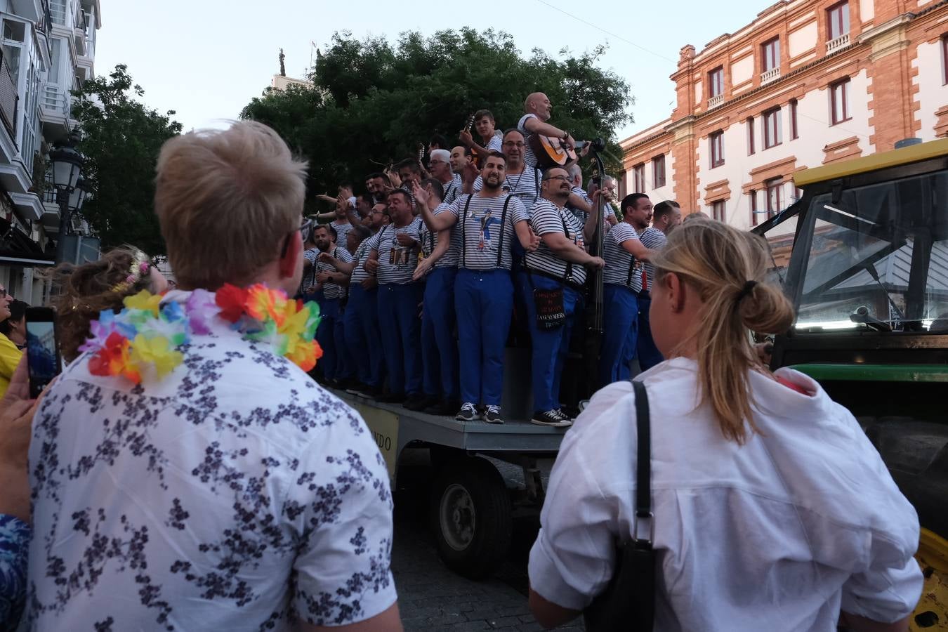 Fotos: Ambiente y carrusel de coros en Cádiz el Domingo de Piñata