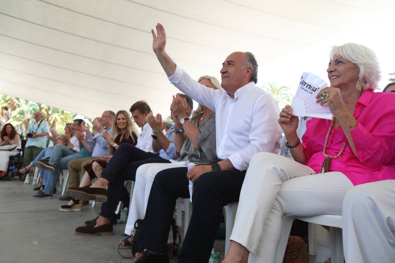 Fotos: Feijóo pide el voto en Cádiz «para seguir construyendo una tierra más libre»