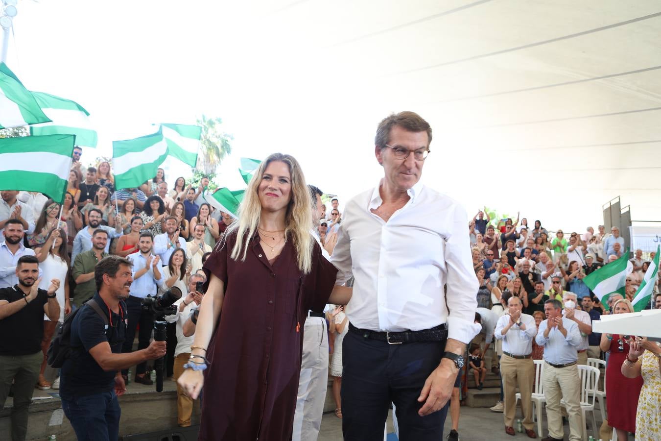 Fotos: Feijóo pide el voto en Cádiz «para seguir construyendo una tierra más libre»