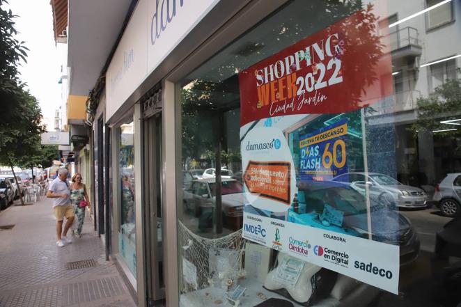 El comercio en el barrio de Ciudad Jardín en Córdoba, en imágenes