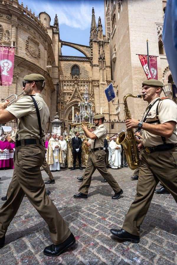 Las mejores imágenes de la procesión del Corpus Christi de Sevilla (y II)