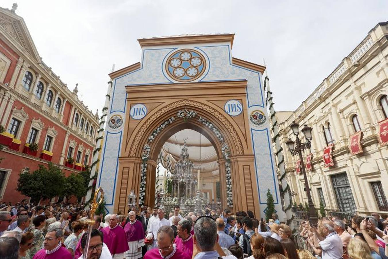 Las mejores imágenes de la procesión del Corpus Christi de Sevilla (I)