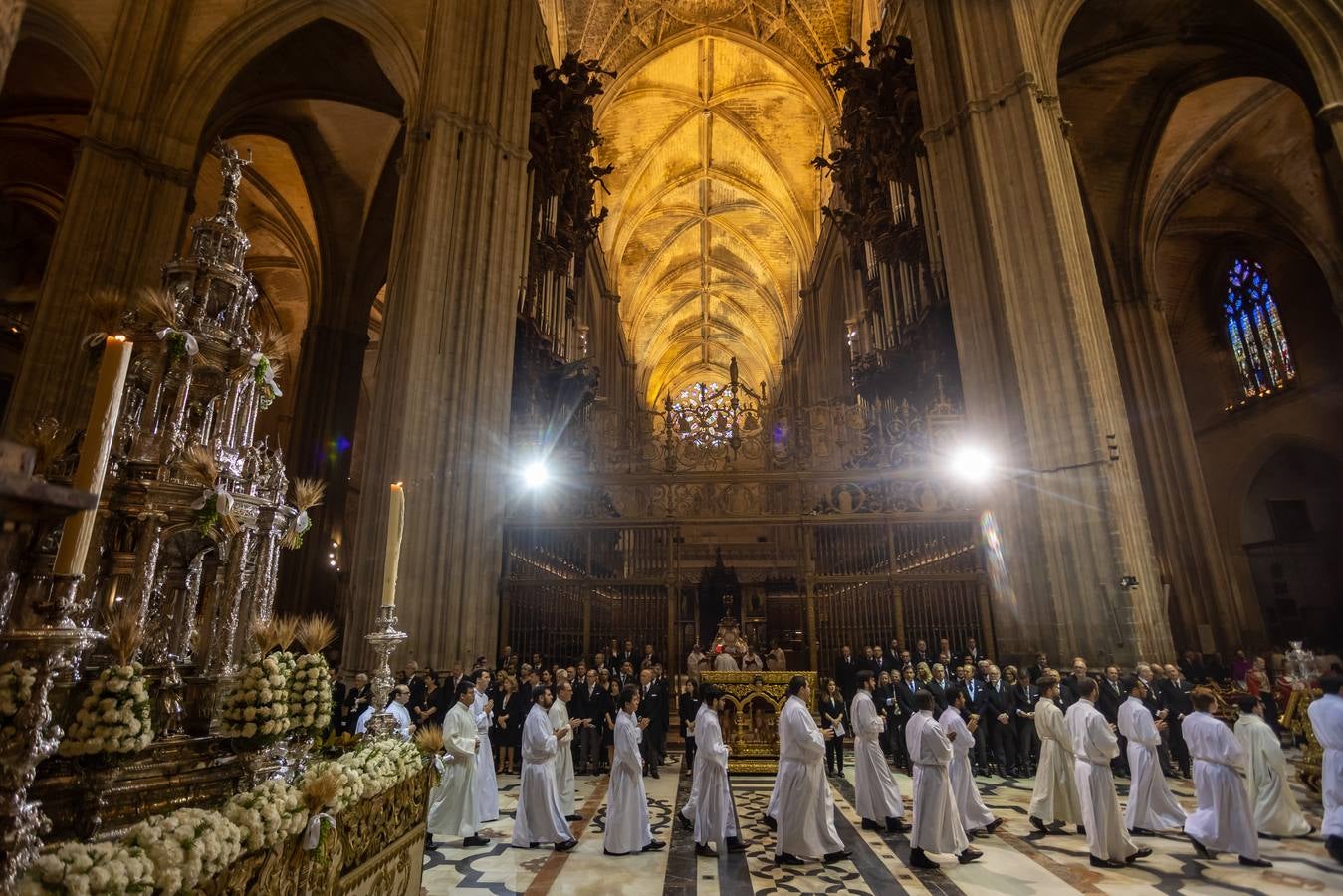 En imágenes, la Eucaristía del Corpus Christi en la Catedral de Sevilla