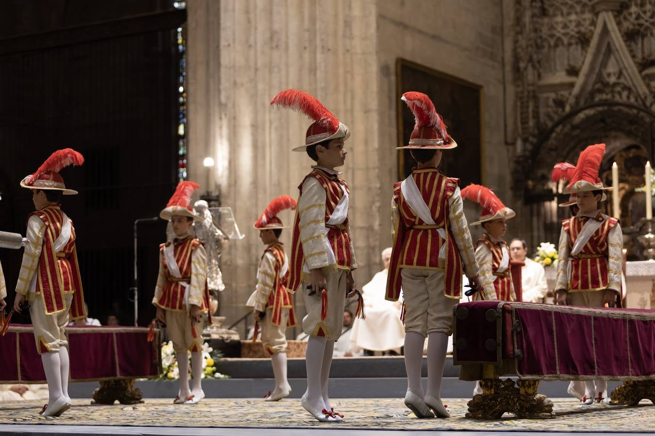 En imágenes, la Eucaristía del Corpus Christi en la Catedral de Sevilla