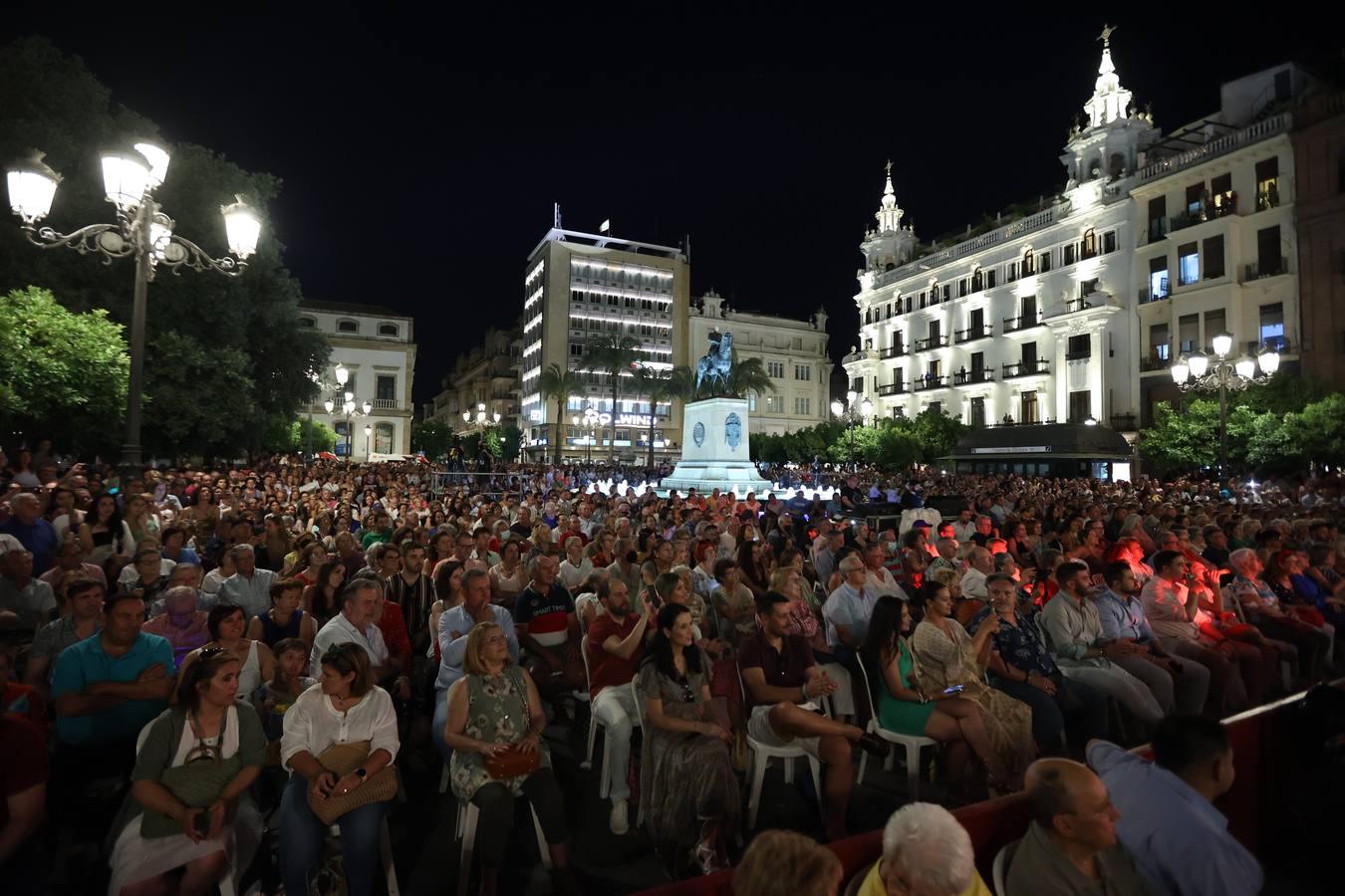 El recital de Estrella Morente en la Noche Blanca de Córdoba, en imágenes