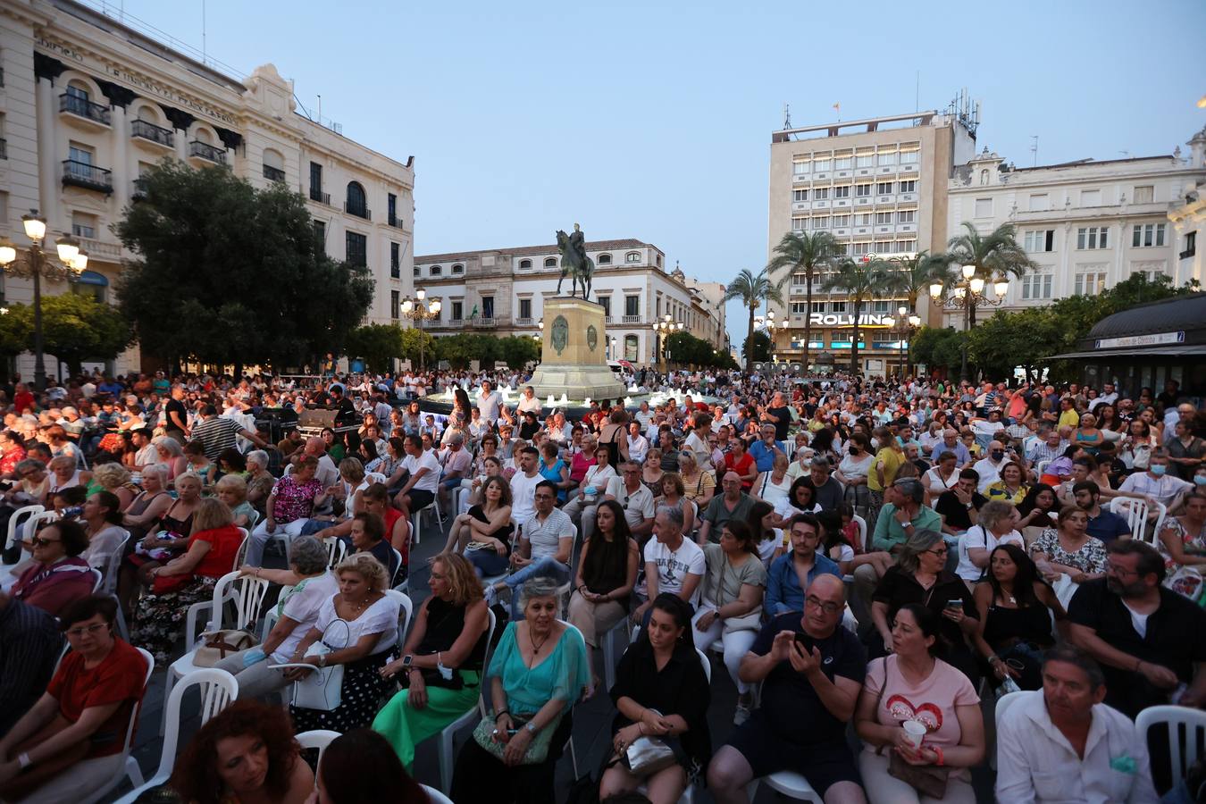 El recital de Estrella Morente en la Noche Blanca de Córdoba, en imágenes