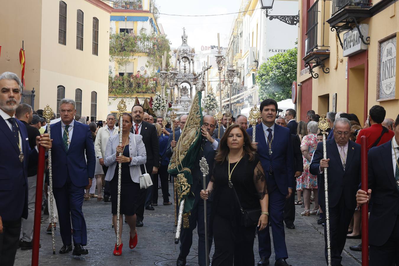 Procesión del Corpus Christi de Triana por las calles del barrio