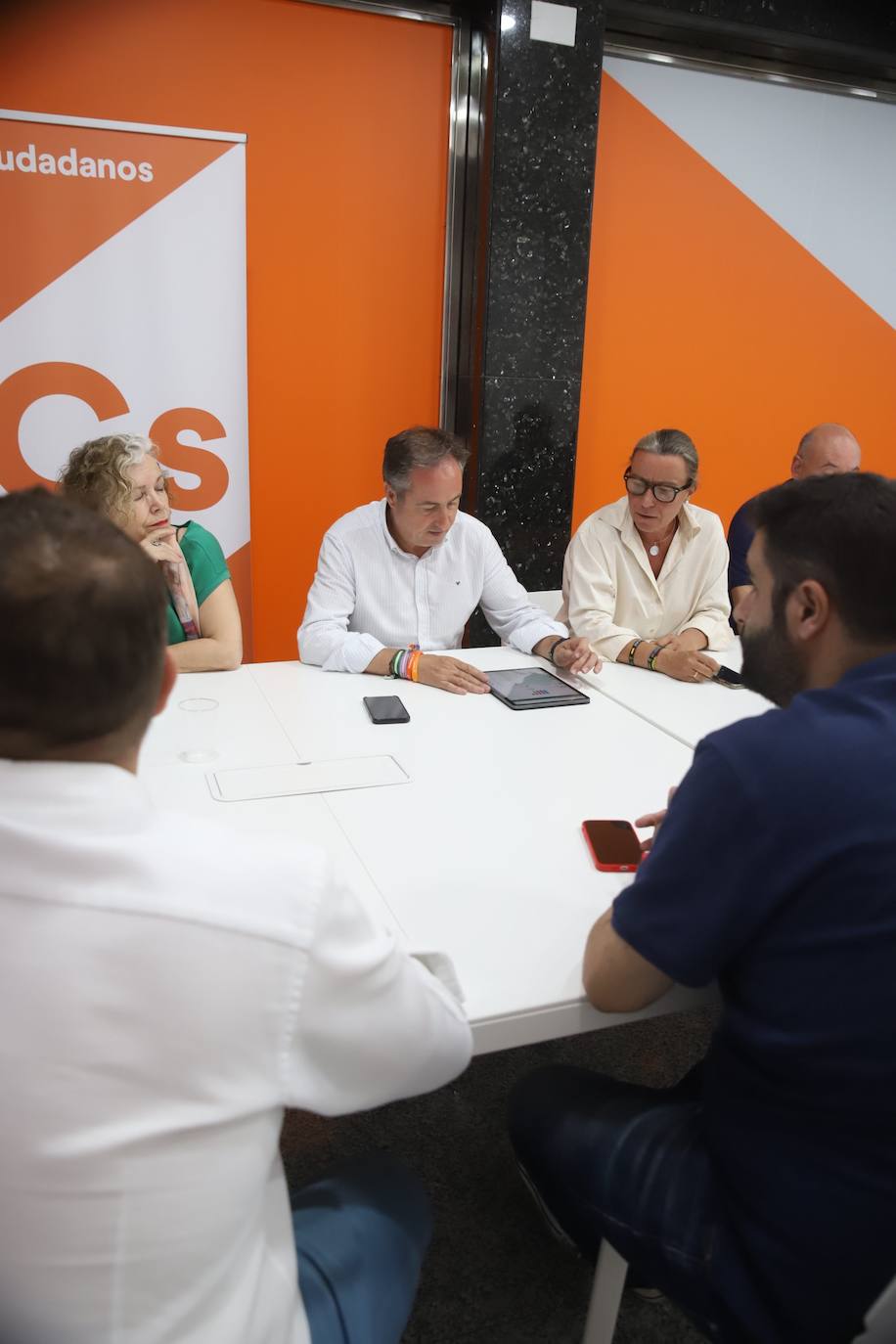 La desolación de Ciudadanos en Córdoba tras quedarse sin parlamentarios, en imágenes