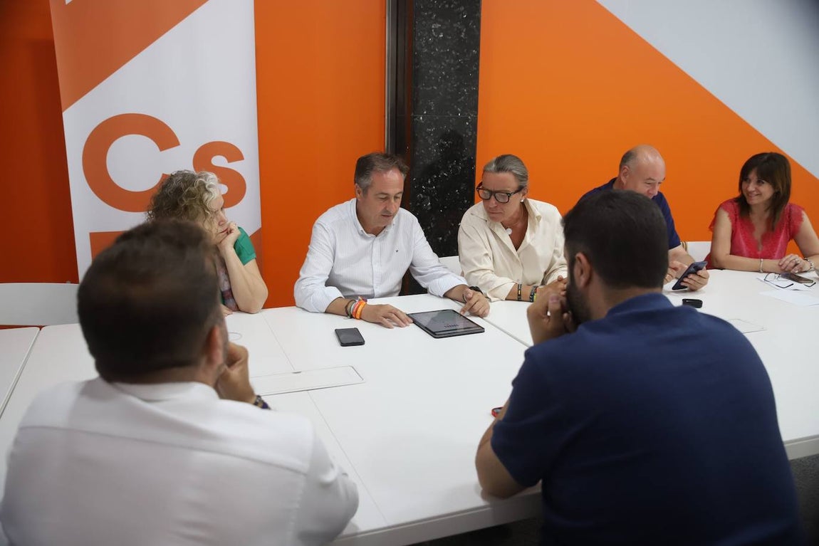 La desolación de Ciudadanos en Córdoba tras quedarse sin parlamentarios, en imágenes