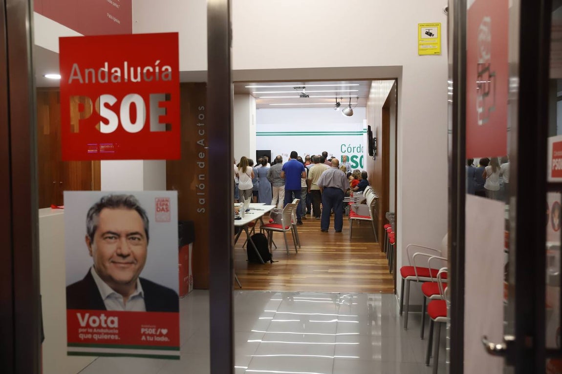La dura derrota del PSOE de Córdoba en las autonómicas, en imágenes