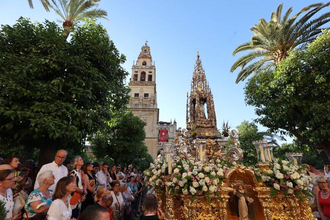 La procesión del Corpus Christi en Córdoba, en imágenes