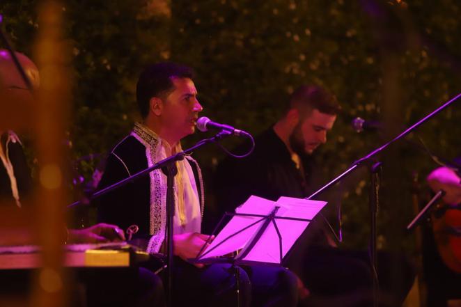 La Noche Blanca del Flamenco desde el Alcázar al Zoco y San Agustín, en imágenes