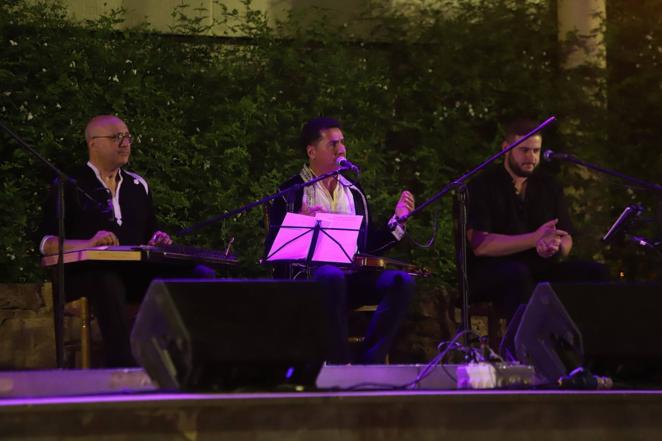 La Noche Blanca del Flamenco desde el Alcázar al Zoco y San Agustín, en imágenes